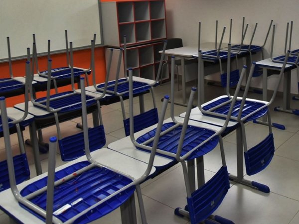 Educadores rechazan vuelta a clases para alumnos de último año