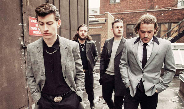 Arctic Monkeys anuncian lanzamiento de nuevo álbum en vivo