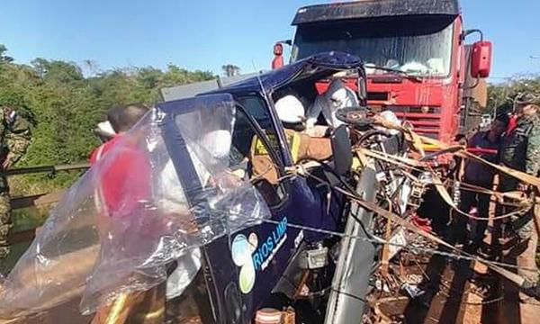 Grave accidente en puente sobre río Yguazú – Prensa 5