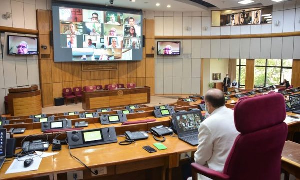 Senado no trata destitución de Zacarías y Friedmann por falta de quórum