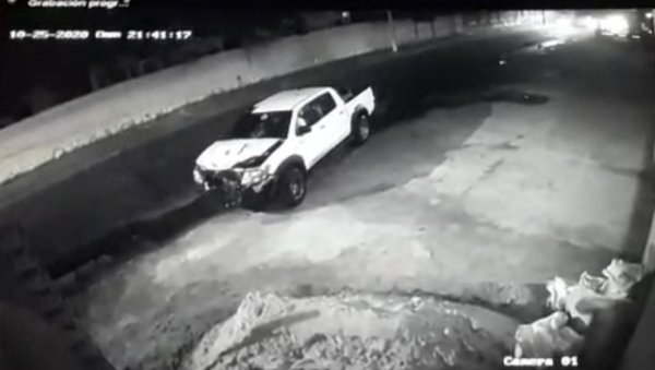 Borracho al volante: supuestamente policías "trataron de limpiar la escena" del siniestro