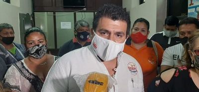 Sindicalistas del IPS se manifiestan en reclamo del pago de gratificaciones - Nacionales - ABC Color