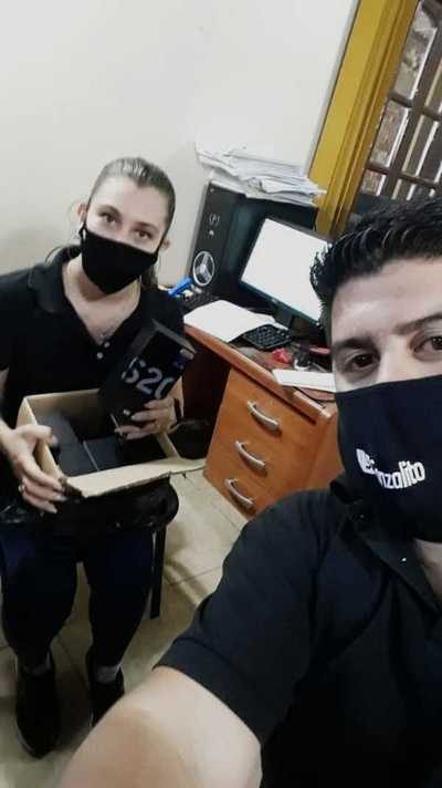 Detienen a avivados y recuperan costosos celulares “comprados” con cheque robado