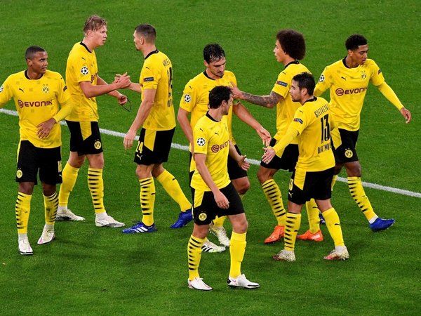 Sancho y Haaland le dan una trabajada victoria al Dortmund