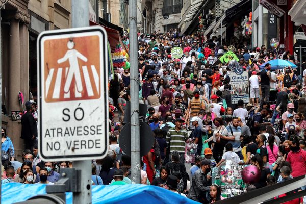 Brasil mantiene la tasa de interés en el mínimo histórico del 2,0 % anual - MarketData