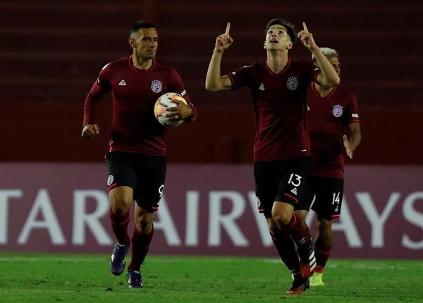 Pepe Sand guía y Lanús supera a São Paulo