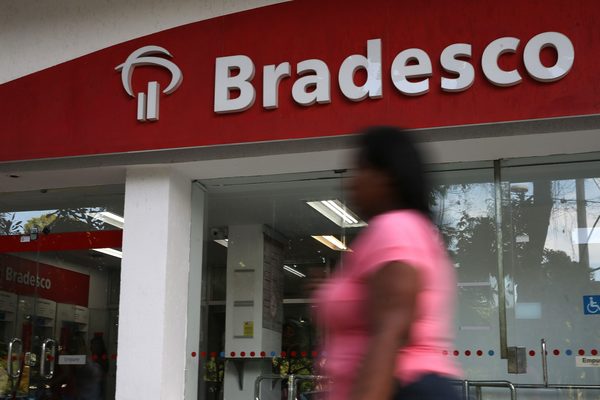 El beneficio del banco Bradesco se redujo un 34,2% por la pandemia hasta septiembre - MarketData