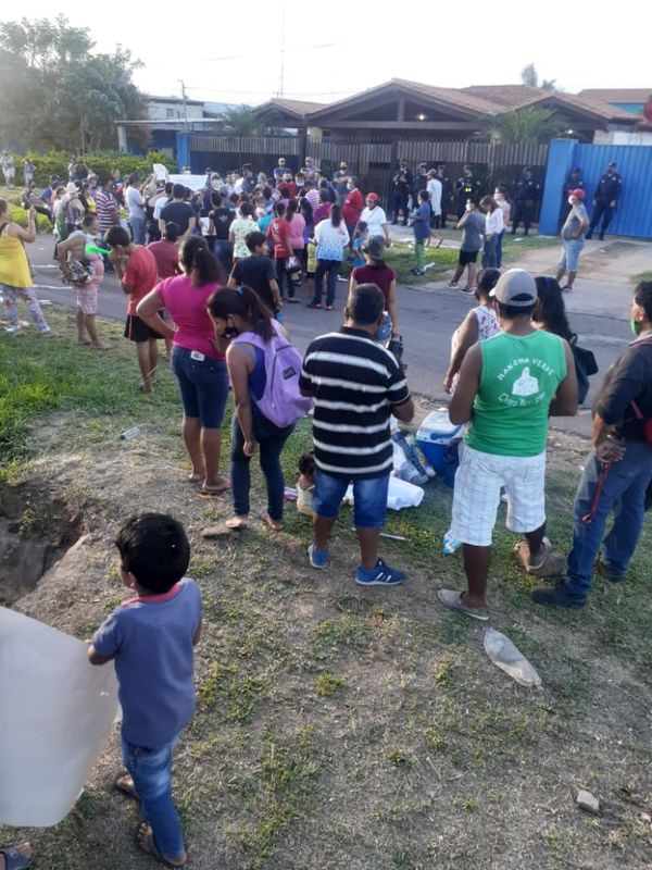 Pobladores de asentamientos escracharon a concejales de Limpio - Nacionales - ABC Color