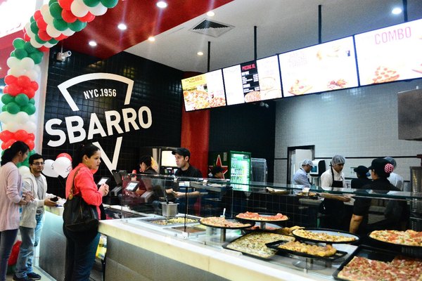 Crónica / Sbarro lanza su promo: “Fin de mes de terror”