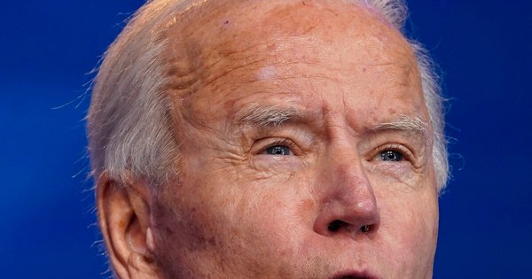 La Nación / Biden advierte que controlar COVID-19 requerirá inmenso esfuerzo y Trump sigue su ritmo frenético
