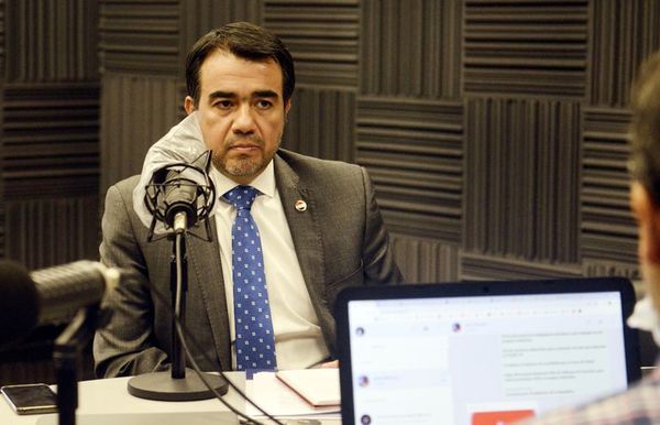 Óscar Llamosas es el nuevo ministro de Hacienda - Noticiero Paraguay