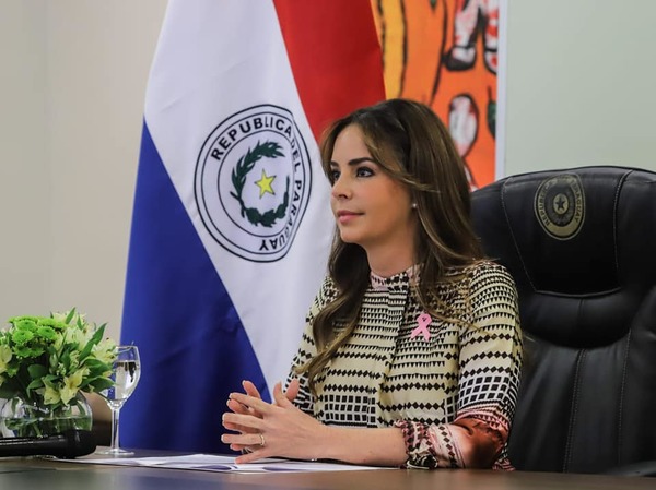 Otorgan la distinción “Referente de la humanidad” a la Primera Dama de Paraguay | .::Agencia IP::.