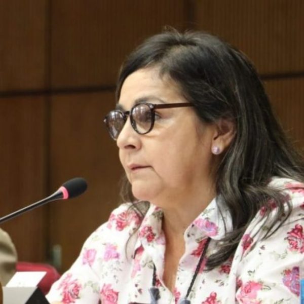 Nany Arrúa critica que opositores eviten expulsión de Zacarías