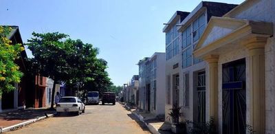 Cementerios de Asunción abrirán solo por dos días para visitas  - Nacionales - ABC Color