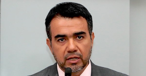 La Nación / Óscar Llamosas fue designado como nuevo ministro de Hacienda