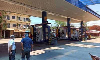 Combustible con agua en estación de Petropar
