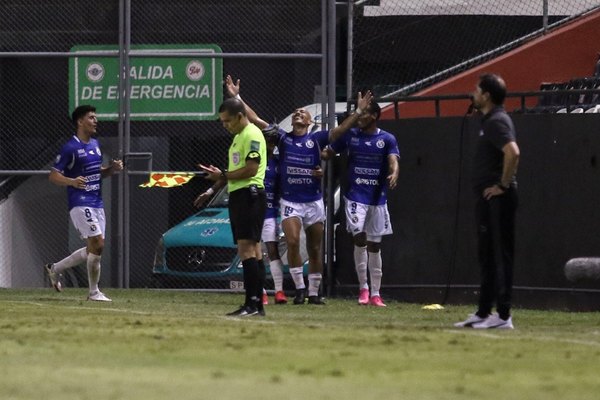 Duelo inédito para Sol de América ante la Católica de Chile