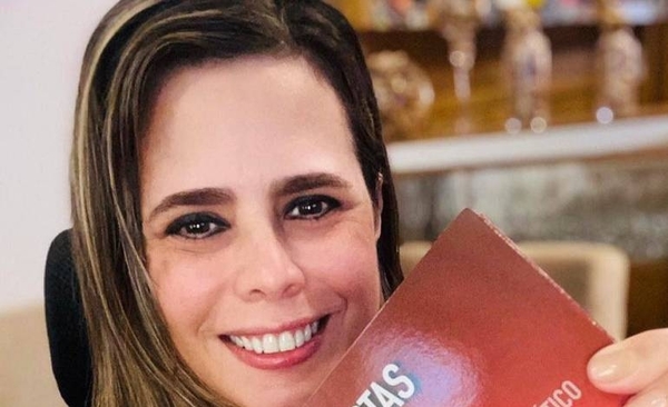 HOY / Sondean a Kattya González para chapa presidencial 2023