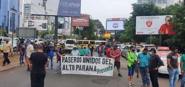 Tras acuerdo, liberan paso fronterizo en Ciudad del Este - ABC en el Este - ABC Color