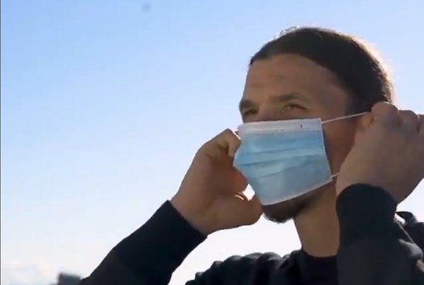 Ibrahimovic promociona el uso de tapabocas: 'No eres Zlatan, no retes al virus'