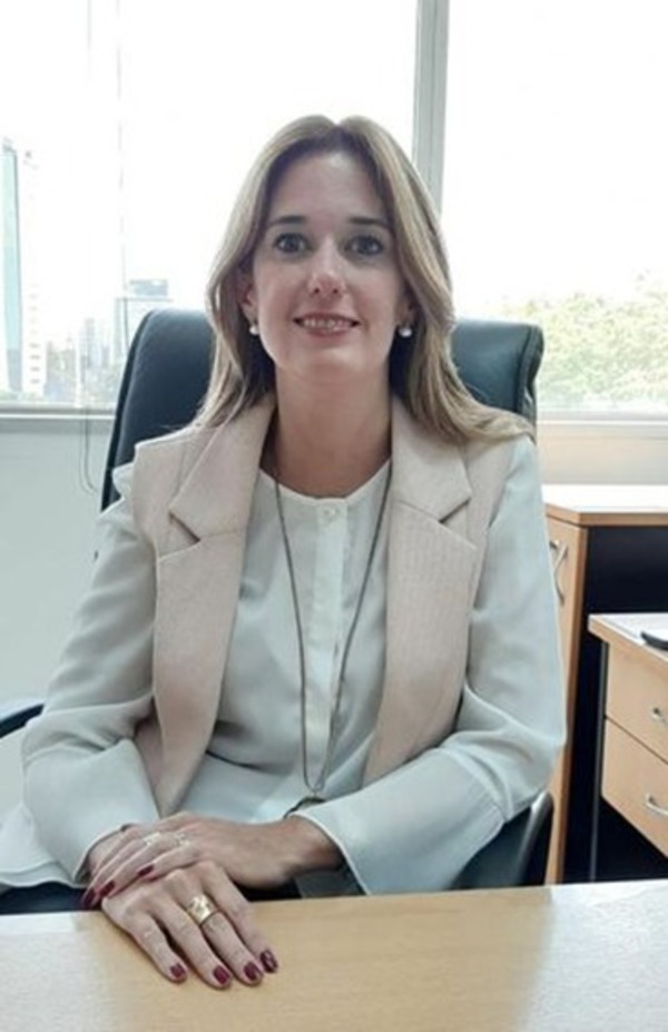Abdo designa a María Fernanda Carron, como nueva presidenta de la AFD | .::Agencia IP::.