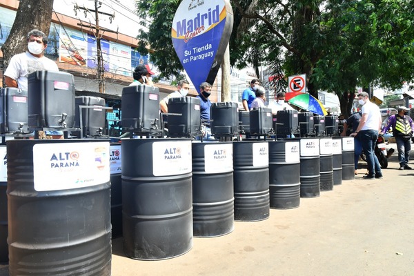Se distribuyen 100 lavamanos en el microcentro - Noticde.com