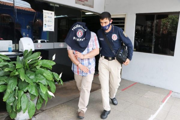 Imputan a hombre que se hacía por por funcionario público y solicitan prisión preventiva