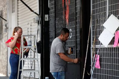 Más de 150.000 pequeños negocios cierran en México por la crisis - MarketData