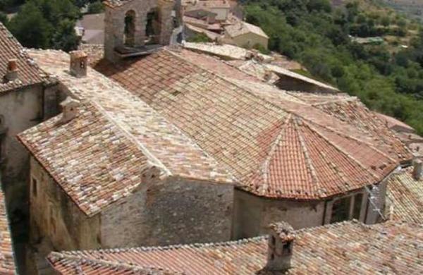 Ofrecen 9.000 dólares a quienes quieran vivir en este pueblo medieval: estos son los requisitos - C9N