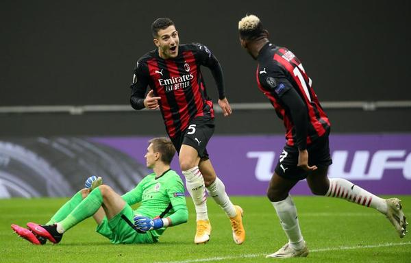 Milan conquista otra victoria resonante en la UEL