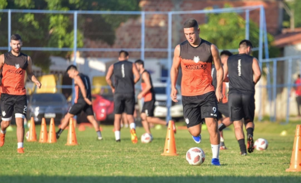 HOY / Bareiro firma su contrato con Cerro Porteño