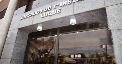 La Nación / En juicio oral absuelven de culpa y pena al entrenador Carlos Kiese
