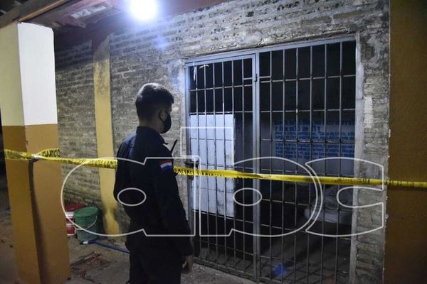 Recapturan a dos fugados de comisaría 16a. - Nacionales - ABC Color