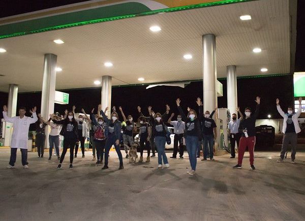 Partió la delegación de los “Colosos de la Tierra” - Nacionales - ABC Color