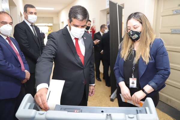 Seis listas se inscribieron para pugnar en las elecciones de abogados - Noticde.com