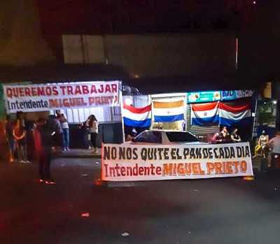 Por VENGANZA POLITICA quieren DESALOJAR a casilleros en CDE