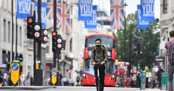 La Nación / COVID-19: una quinta parte de Inglaterra está bajo las mayores restricciones