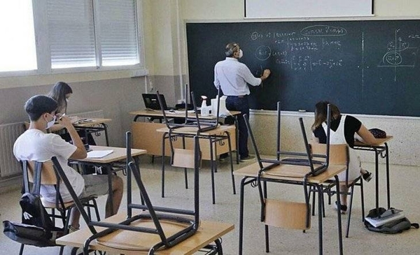 HOY / Vuelta a clases: “¿Qué pasará si por esta barrabasada fallece algún joven?”