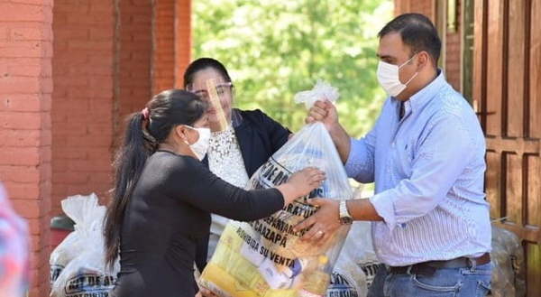Caazapá: Realizan última entrega de kits de alimentos - Noticiero Paraguay