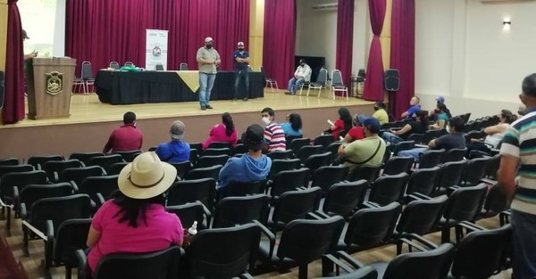 CAPACITAN A PRODUCTORES Y ARTESANOS PARA AUTOMAG