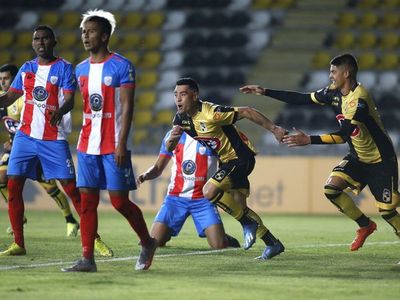 Coquimbo golea a Estudiantes de Mérida y allana su camino a octavos
