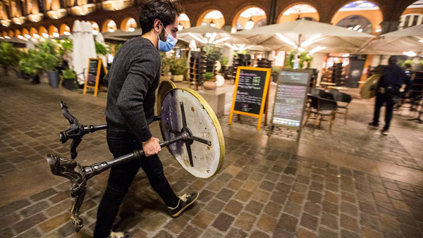 Europa vuelve con los confinamientos en un difícil equilibrio entre la salud y la crisis económica