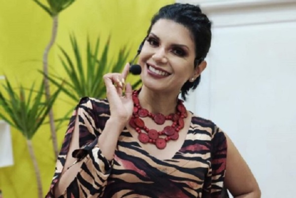 Lorena Azucas lamentó la falta de agua