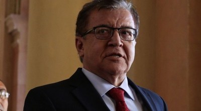 Despide y vuelve a contratar a despedidos en EBY, acusan "modus operandi" de Nicanor - ADN Paraguayo