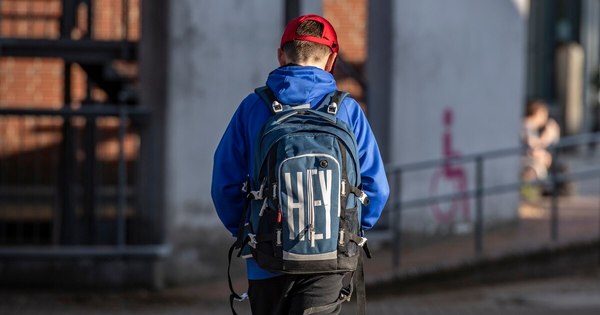 La Nación / Regreso a clases: instan a jóvenes a no ir y a docentes, a la desobediencia civil