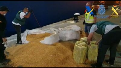 Incautan 1.200 kilos de cocaína en un barco de Brasil