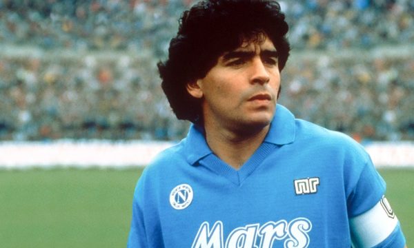Diego Maradona cumple 60 años lejos de la multitud que lo idolatra