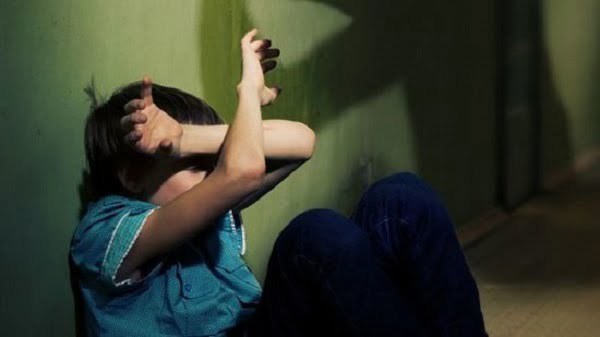 Garroteó a su hijo con una varilla "porque no hizo su tarea" - Noticiero Paraguay