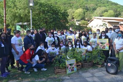 Inician proyecto de arborización en comunidades de Fuerte Olimpo - Nacionales - ABC Color