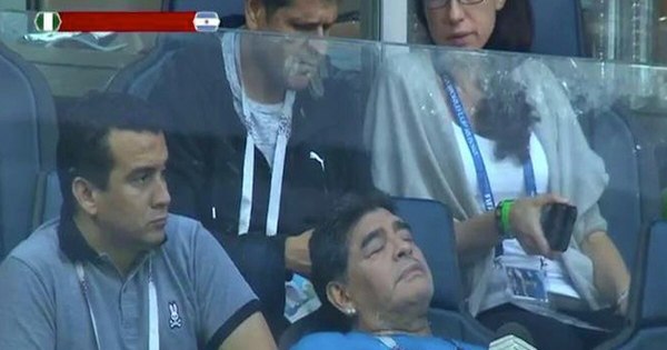 La Nación / Maradona terminó en hospital